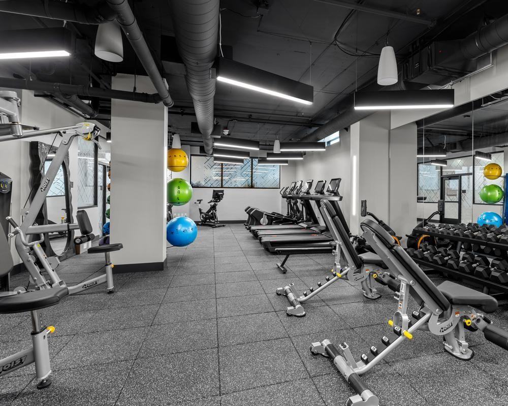 1421 Harvard Ave - Photo 2 of 43