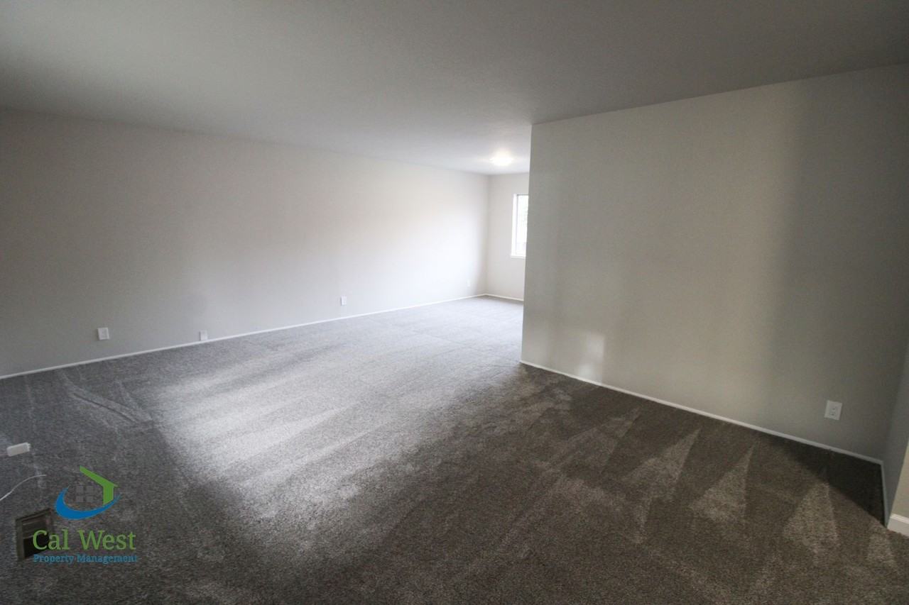 816 Glenside Dr - Photo 3 of 44