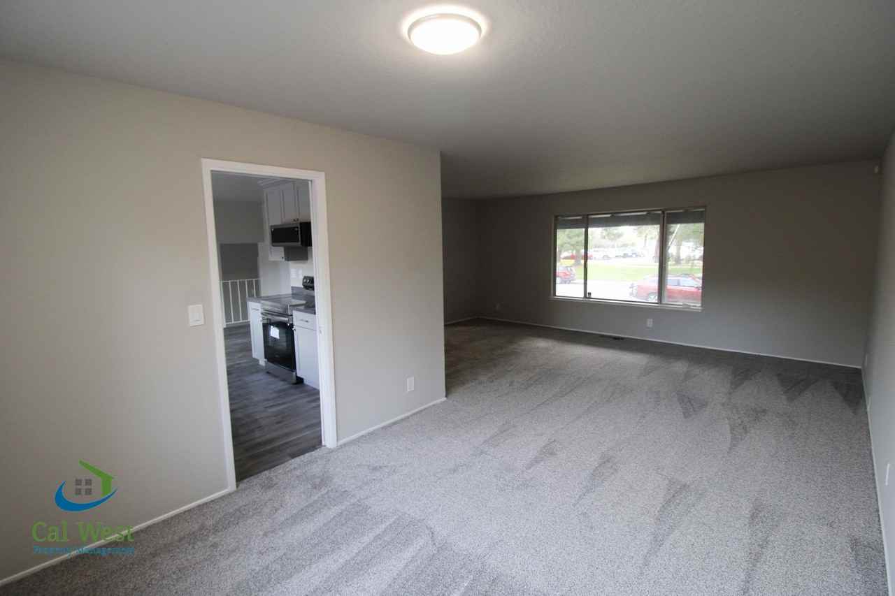816 Glenside Dr - Photo 5 of 44