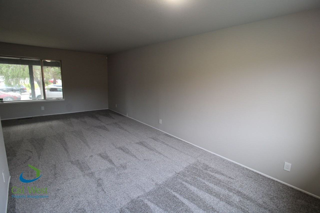 816 Glenside Dr - Photo 6 of 44