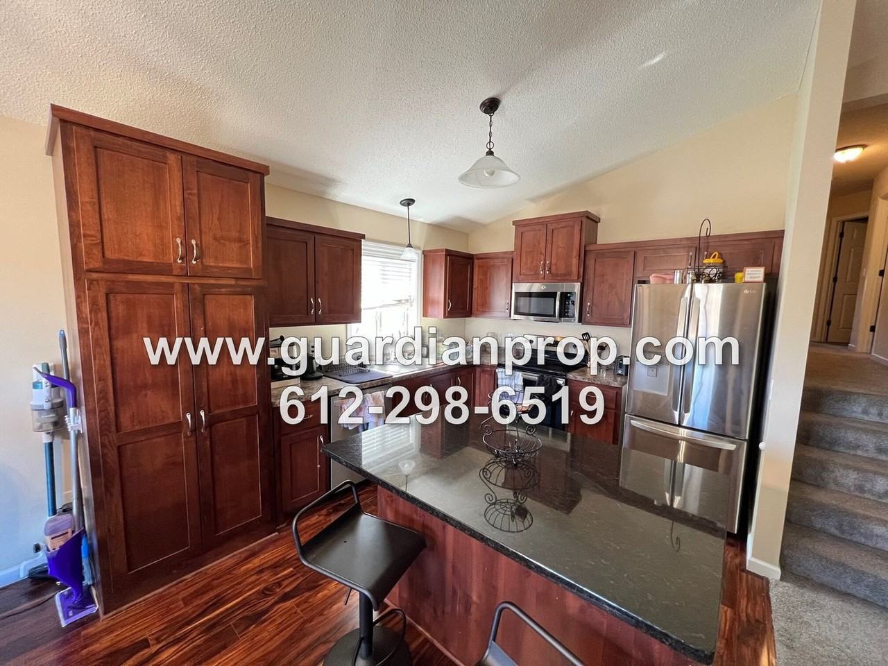 12117 Hupp Street Northeast - Photo 5 of 20