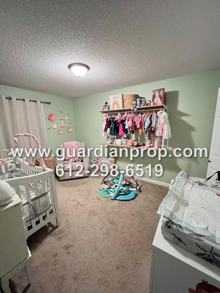 12117 Hupp Street Northeast - Photo 6 of 20