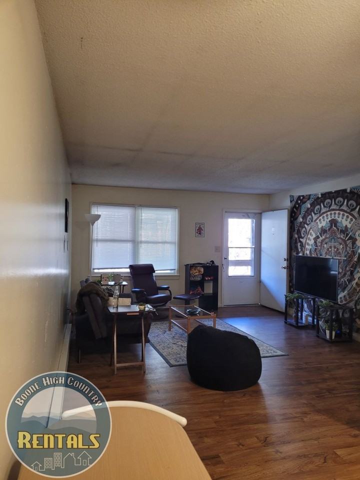 Moriah Apartments - Photo 4 of 21