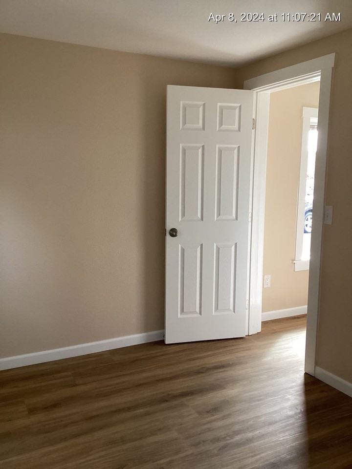 OWN892 - Photo 3 of 11