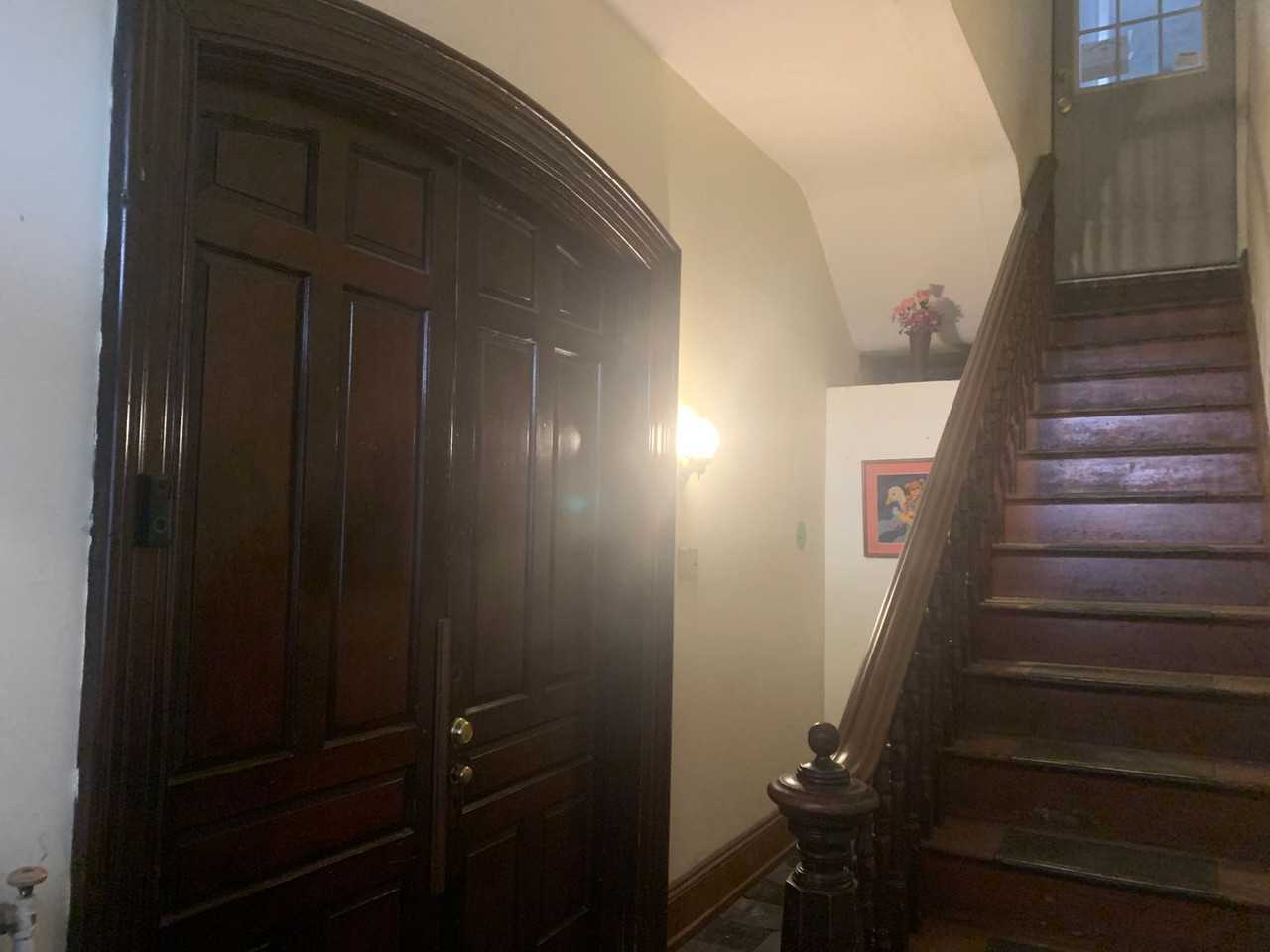 117 N Queen St 2nd Fl - Photo 2 of 24