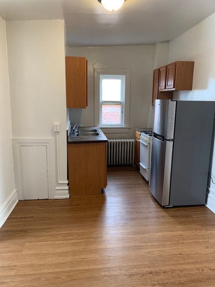 519 Walnut St #3 - Photo 5 of 9