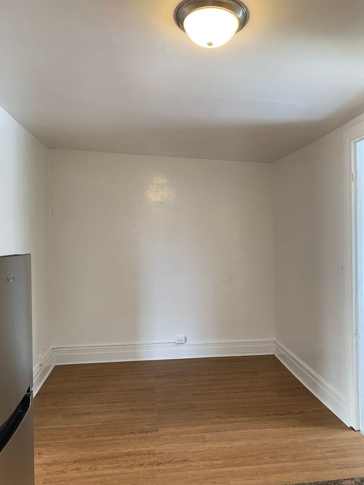 519 Walnut St #3 - Photo 6 of 9