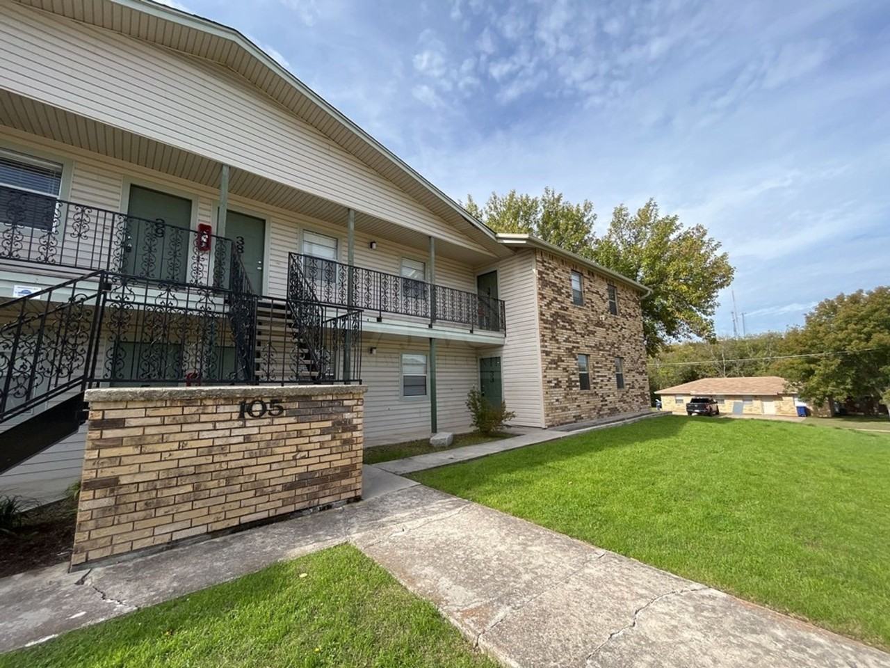 105 W. Reagan Ave, Copperas Cove - Photo 3 of 3