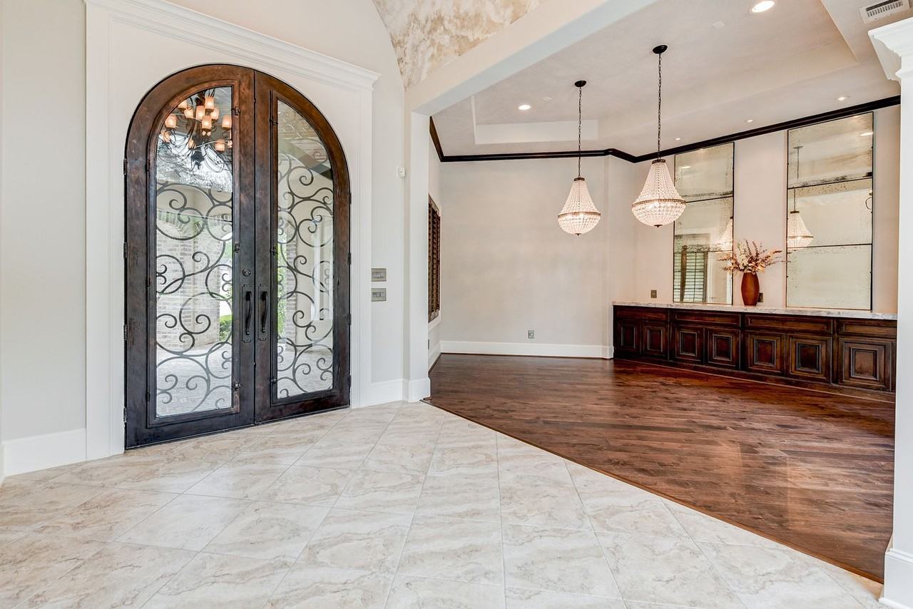 15051 Cathedral Falls Drive - Photo 4 of 29