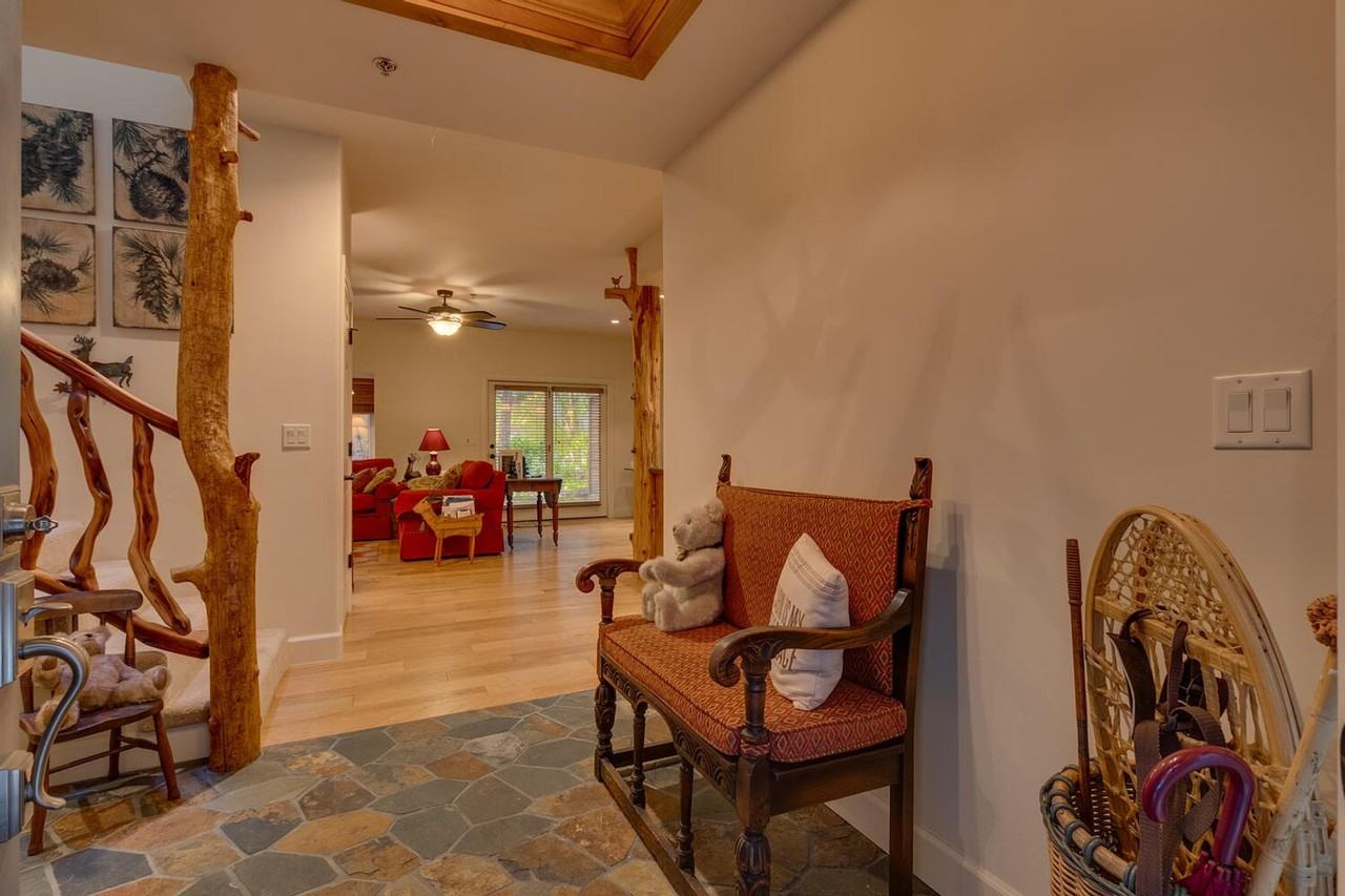 120 Country Club Dr - Photo 2 of 15