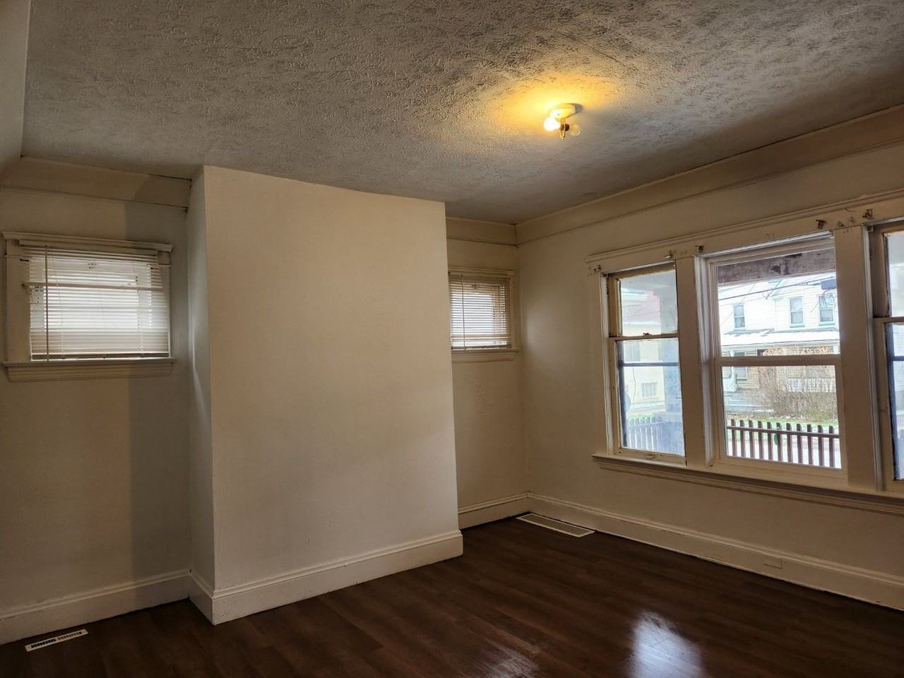 4153 EAST 123RD STREET - Photo 3 of 10