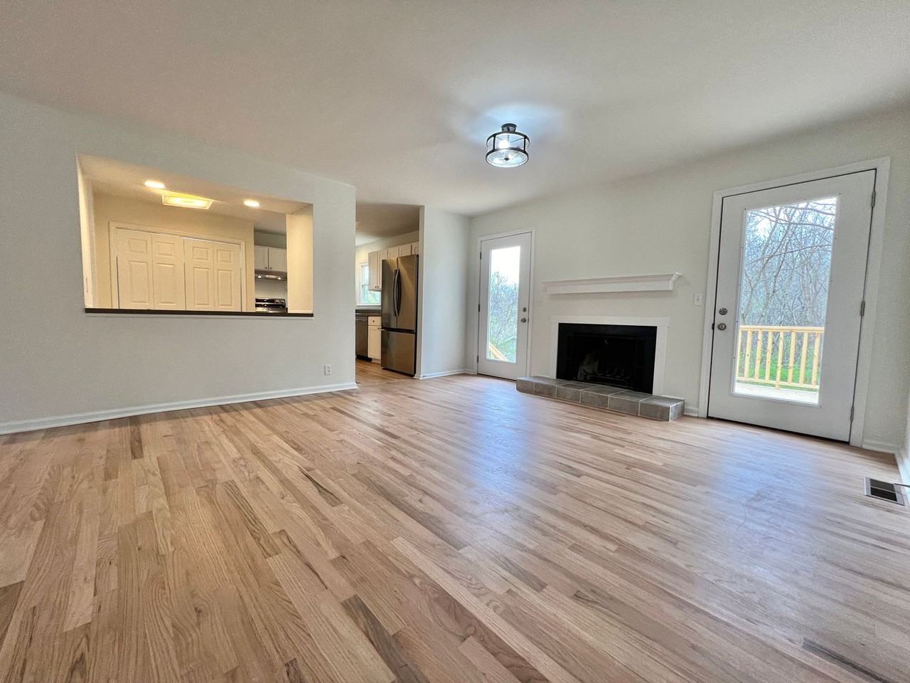 1405 Brenner Ct - Photo 4 of 29