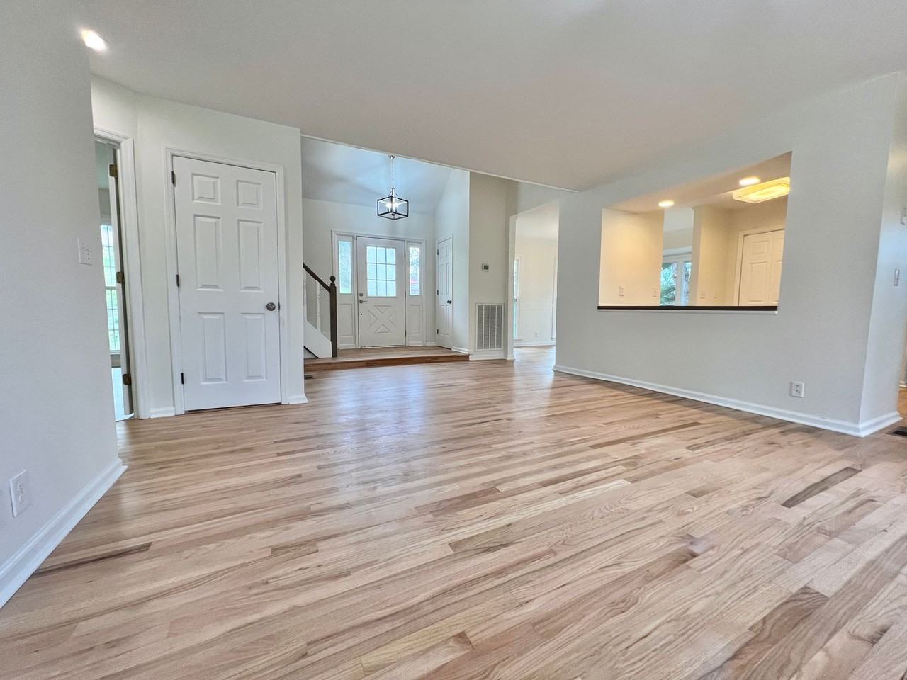 1405 Brenner Ct - Photo 5 of 29