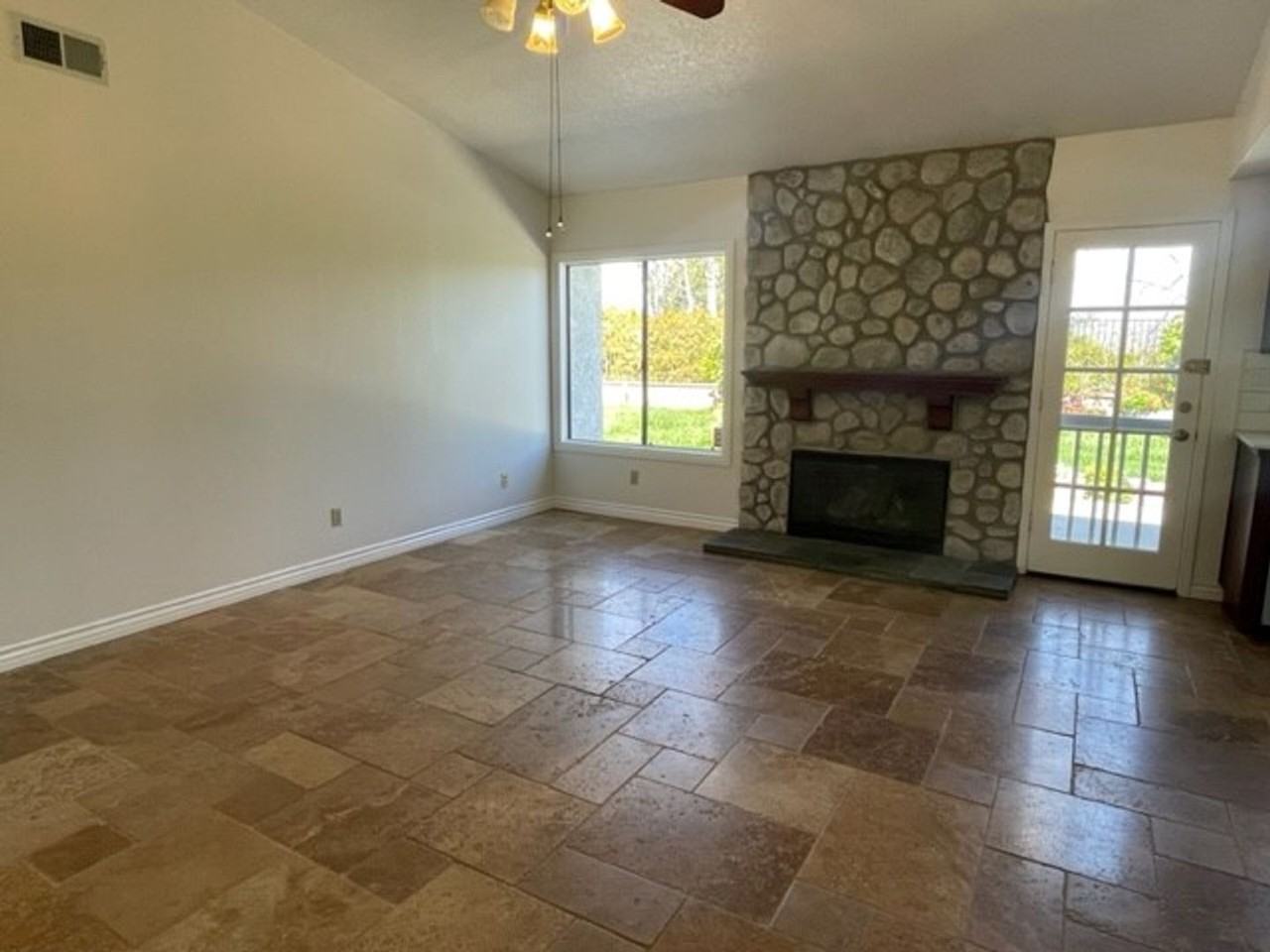 13007 Westport St - Photo 3 of 17