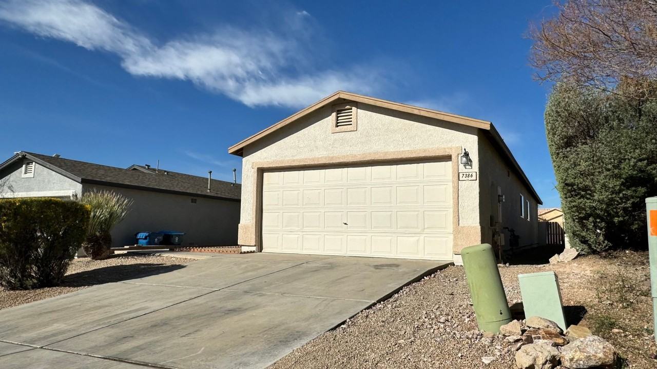 7386 S Nevil Dr - Photo 2 of 21