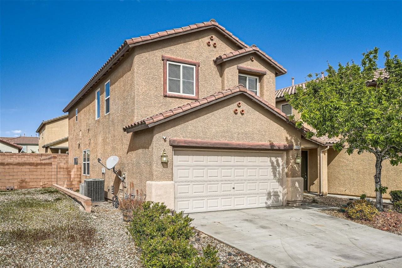 11783 Red Water Ct - Photo 4 of 31