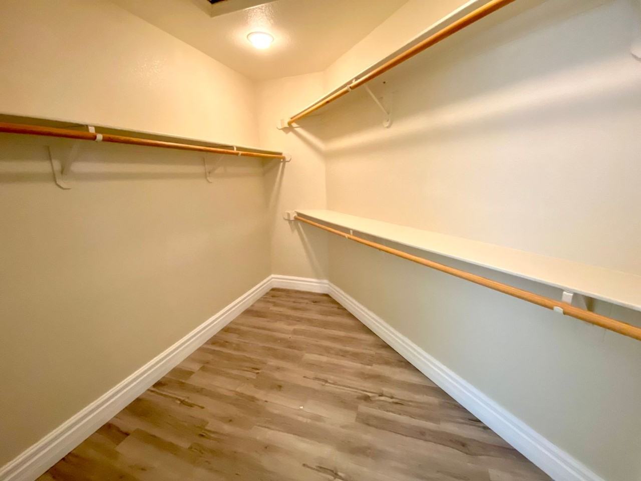 40 Chateau Whistler Ct - Photo 6 of 25