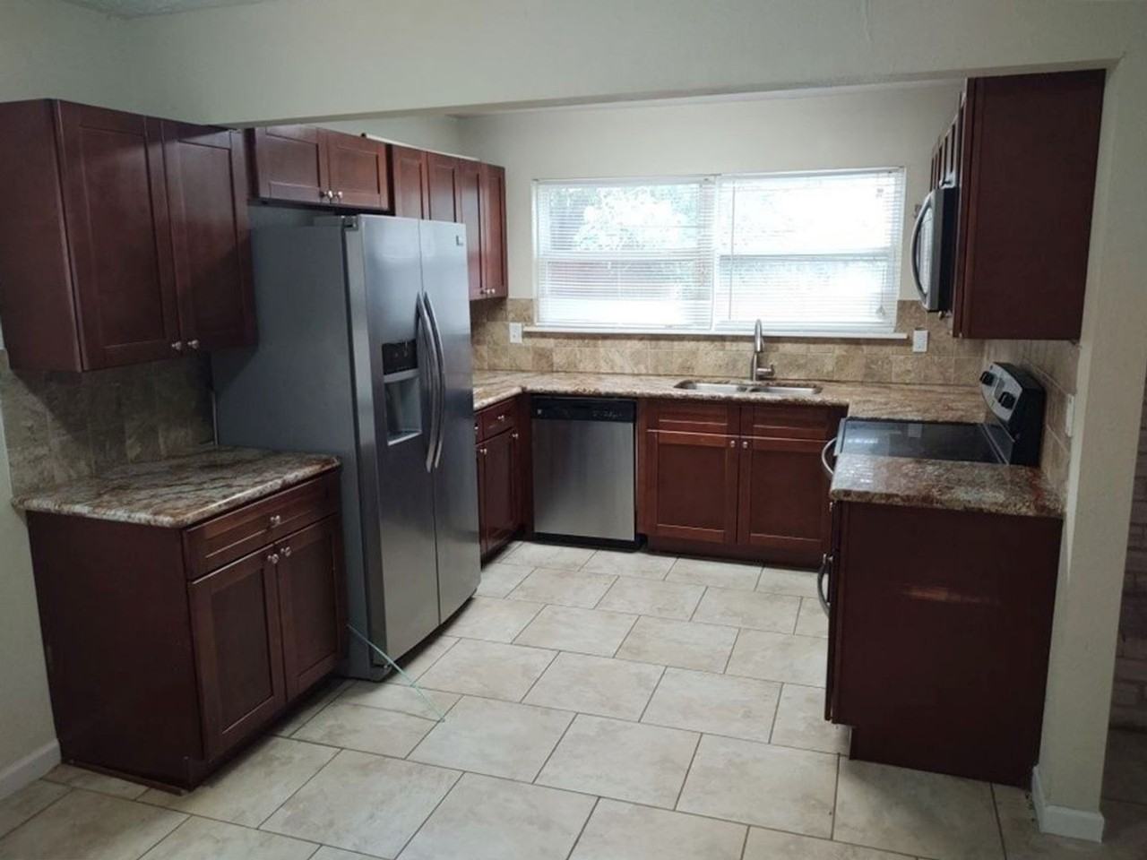 2607 Quiver Ln - Photo 3 of 22