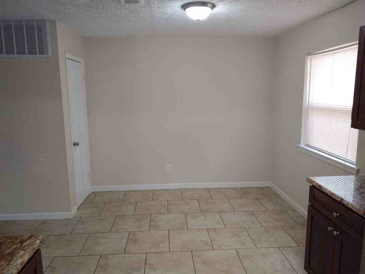 2607 Quiver Ln - Photo 5 of 22