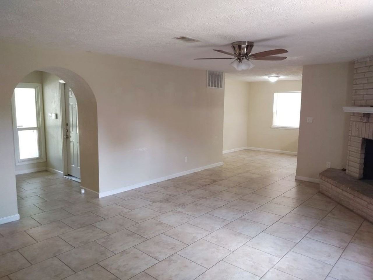 2607 Quiver Ln - Photo 4 of 22