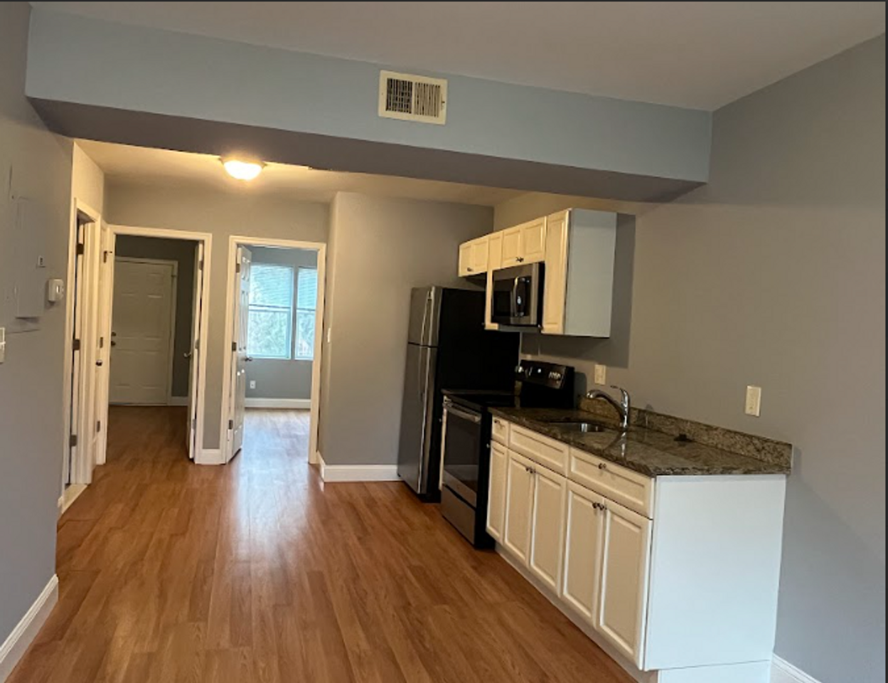 433 Atlantic St SE - Photo 2 of 12