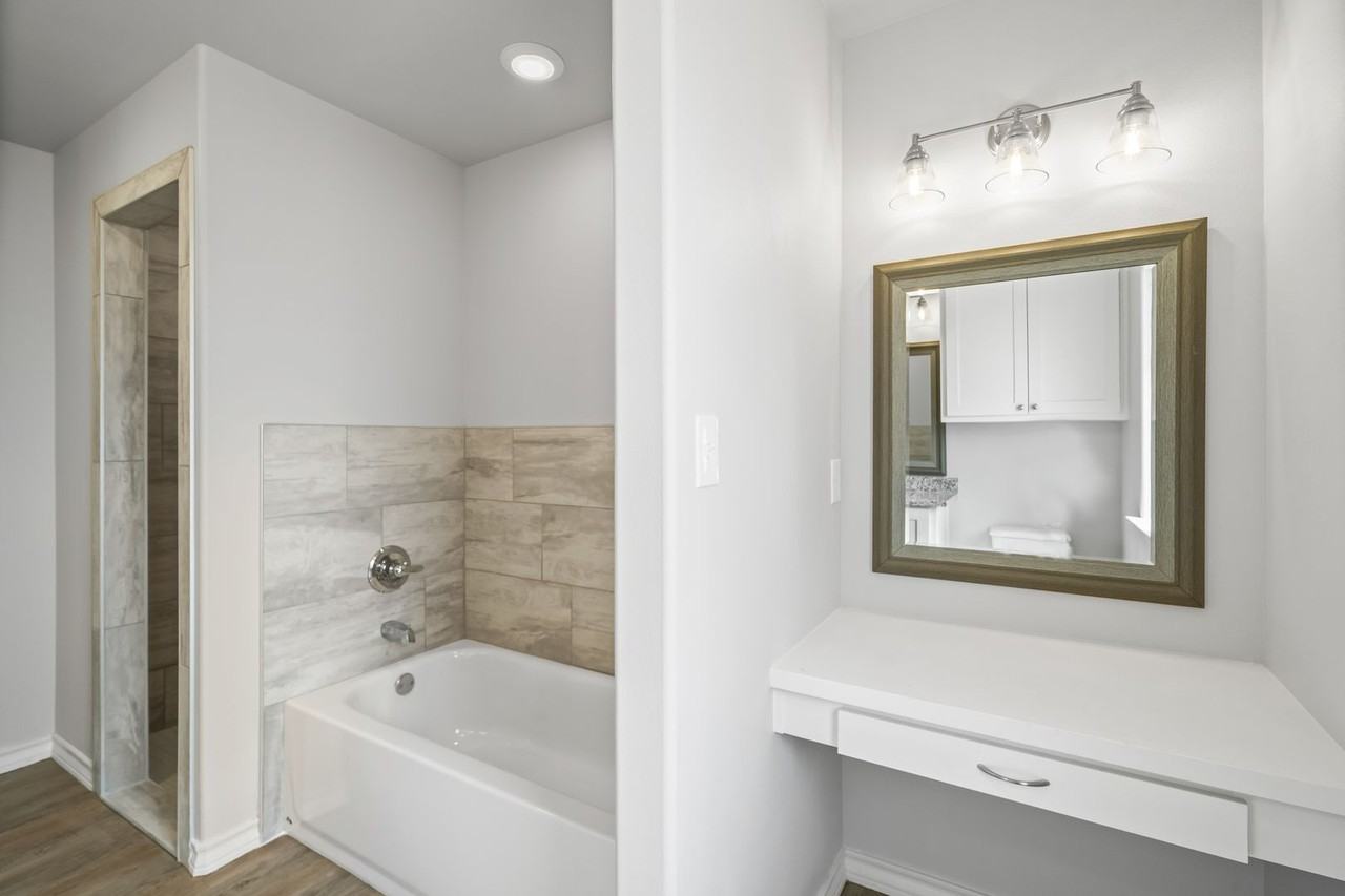 8907 N County Road 3200 - Photo 4 of 29
