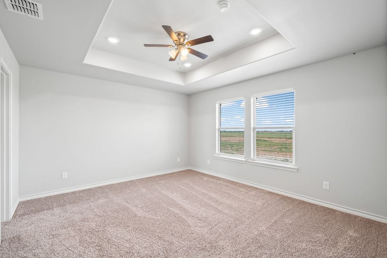 8907 N County Road 3200 - Photo 6 of 29