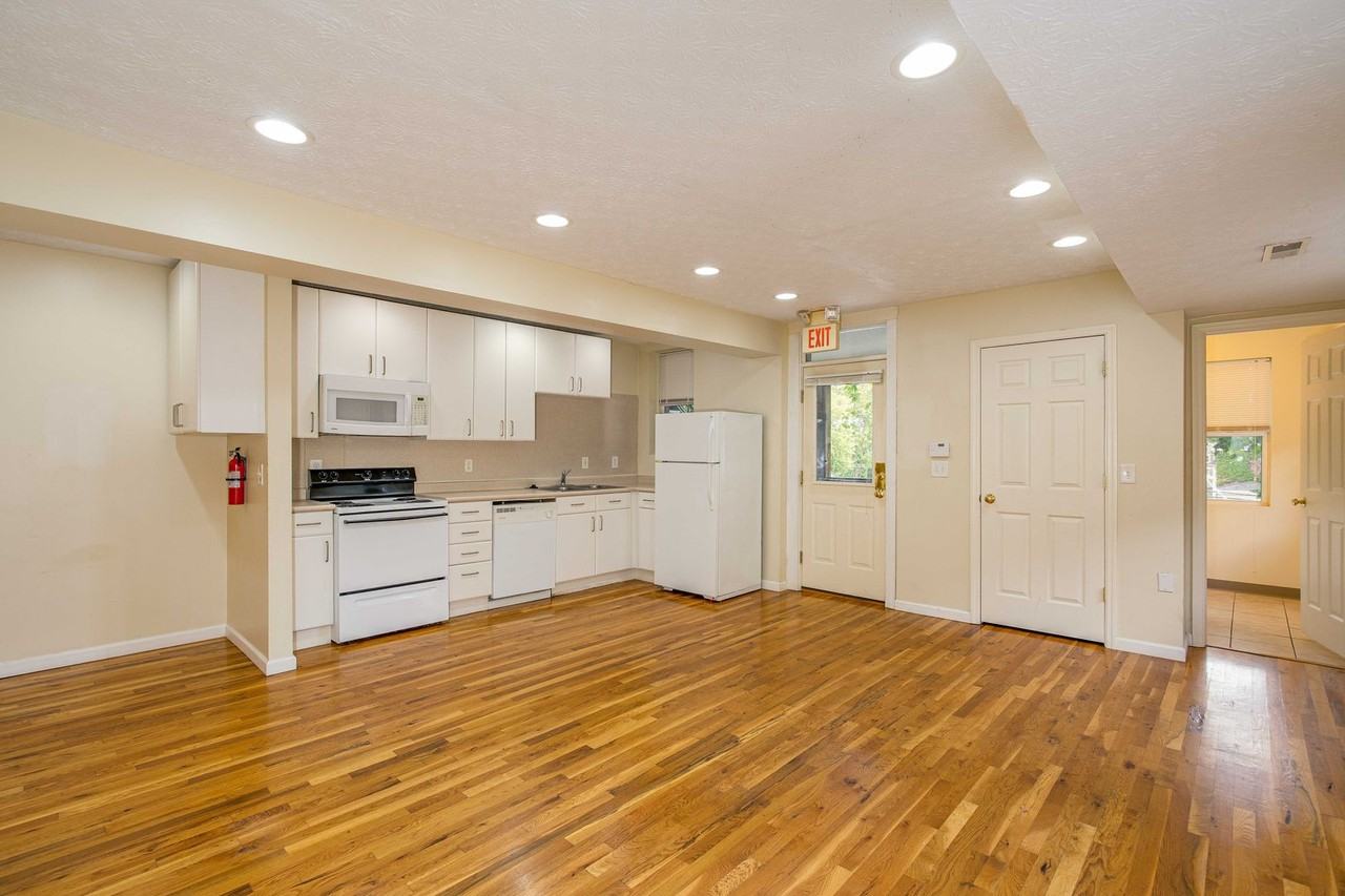 299 E. 15th Avenue - Photo 7 of 46