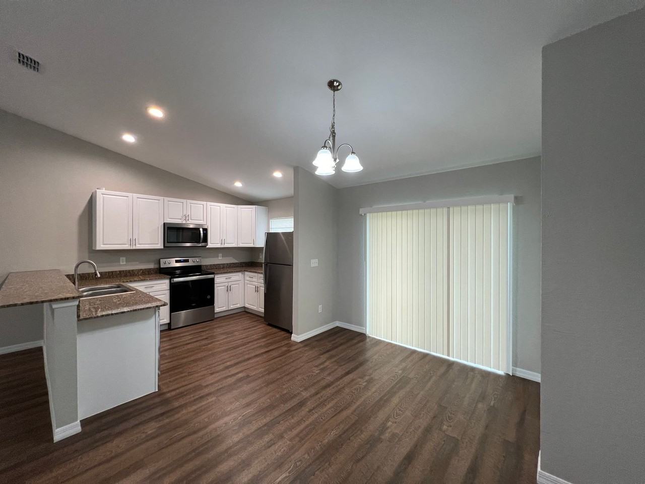 3628 Se 134th St - Photo 6 of 27