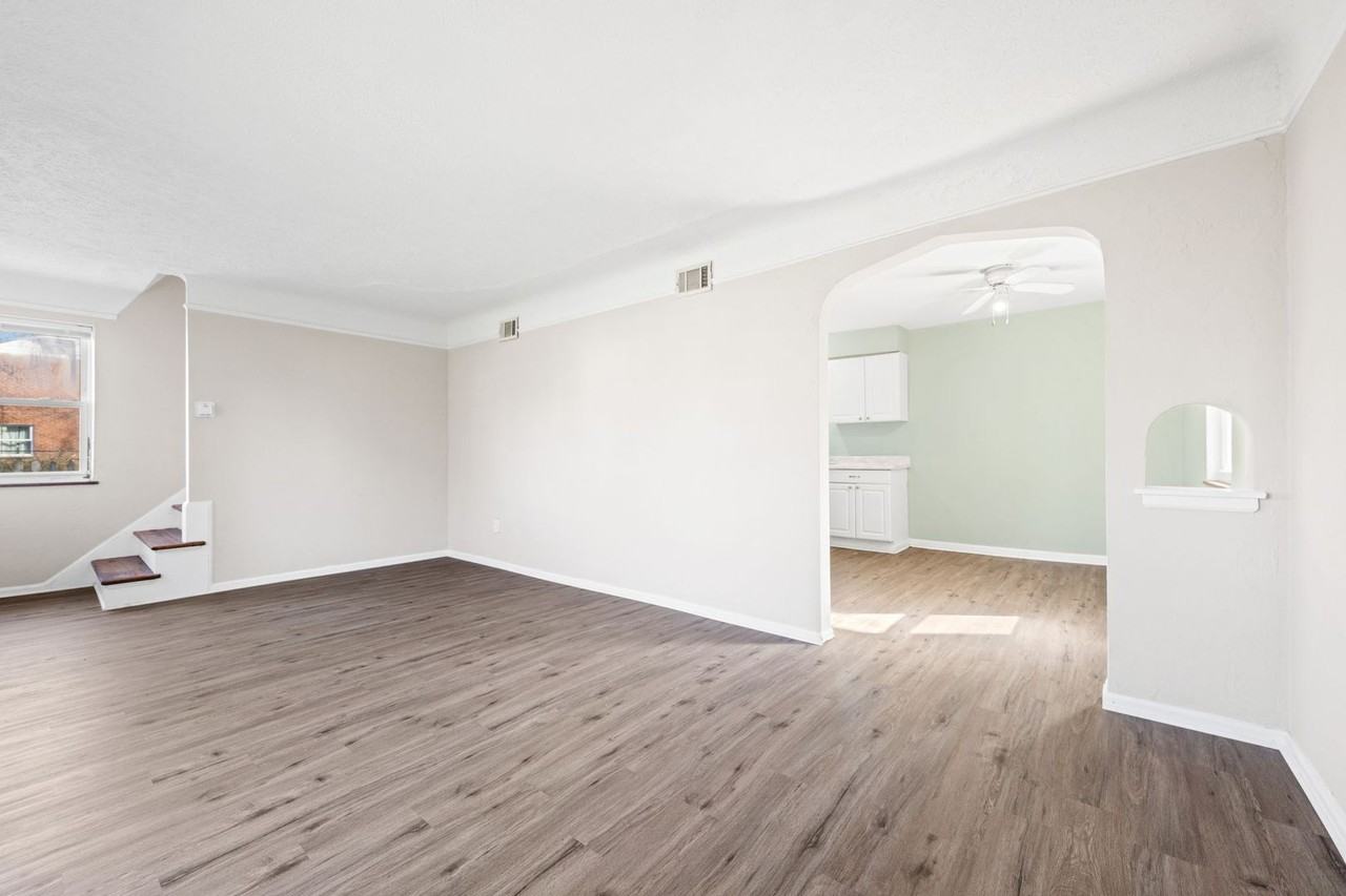 21000 Priday Ave - Photo 5 of 23