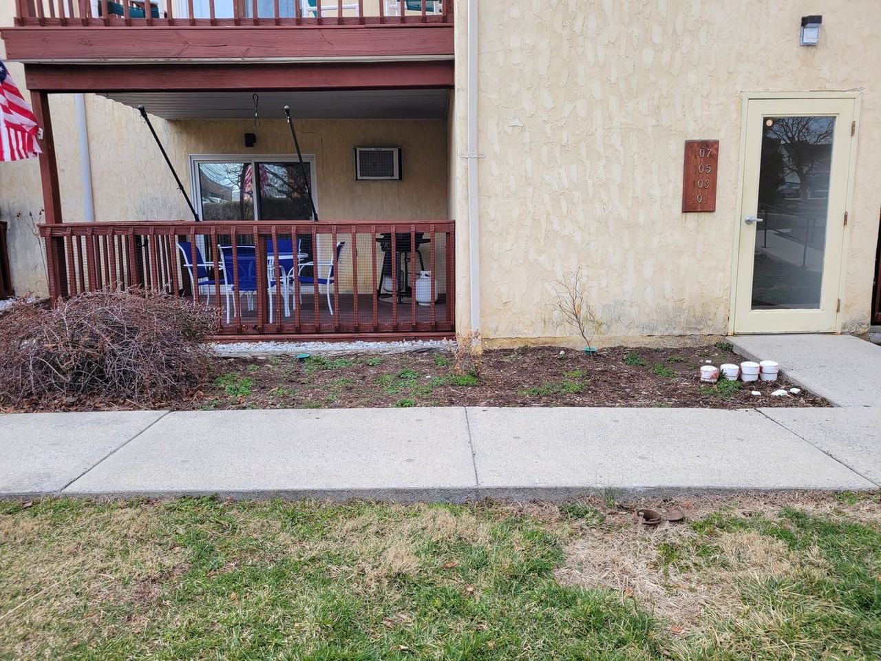 107 Hamilton Ave - Photo 2 of 20