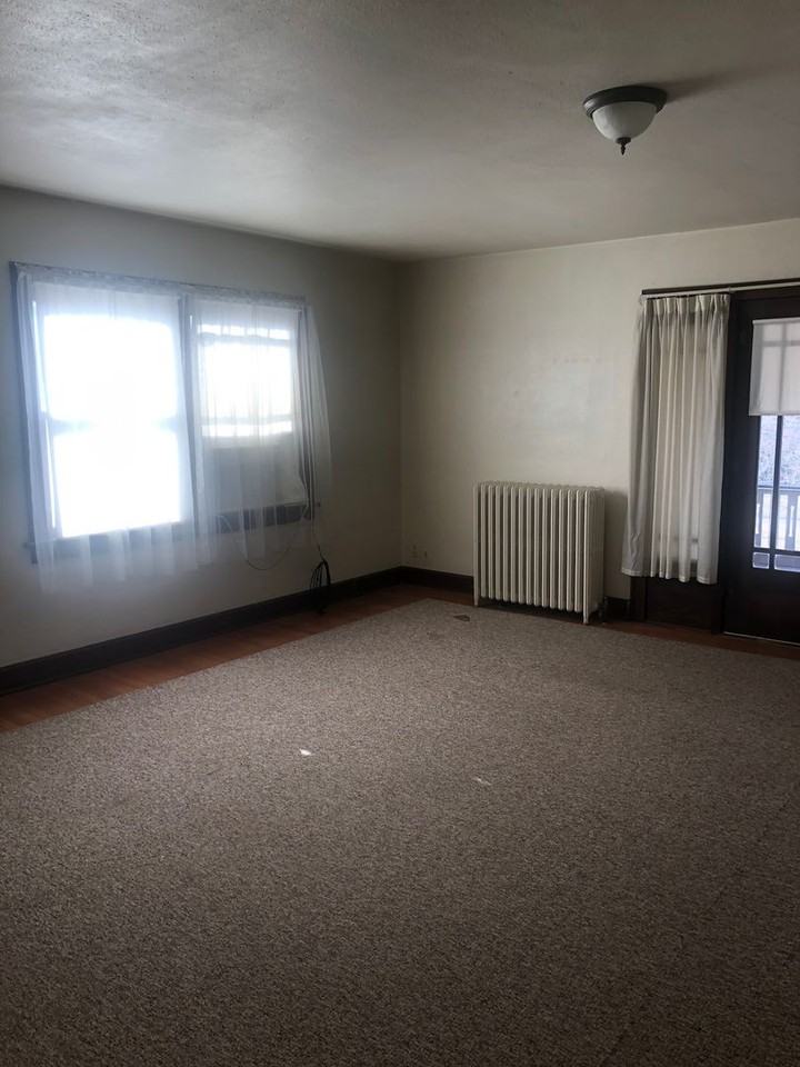 511 N Adams St #4 - Photo 3 of 9