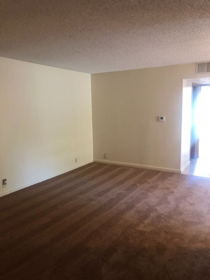 709 Dondee Dr #6 - Photo 2 of 9