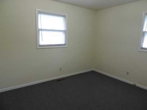 1681 Pheasant Run - Photo 3 of 11