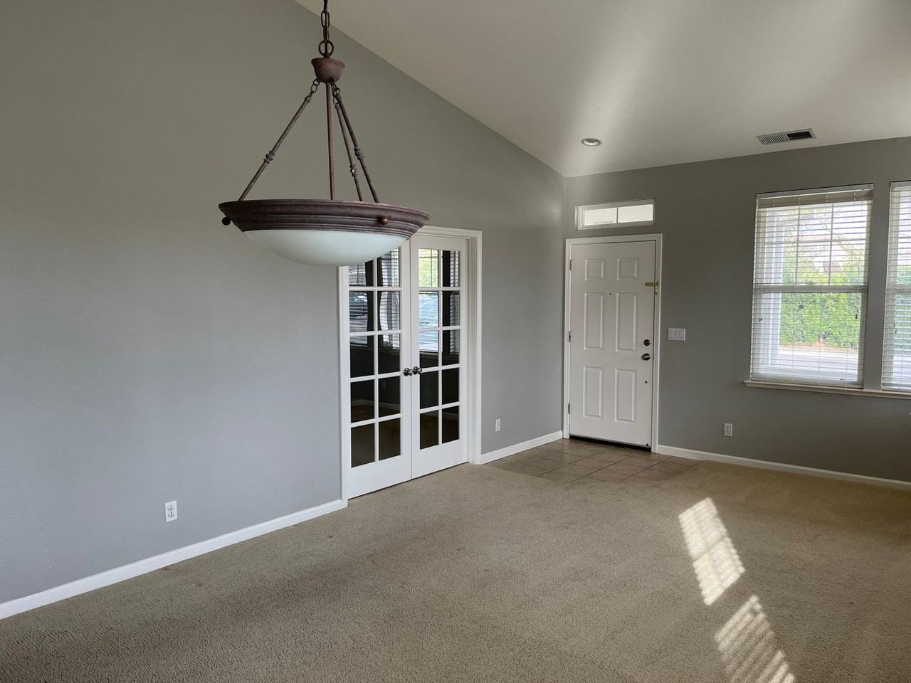 3064 Audubon Cir - Photo 3 of 28