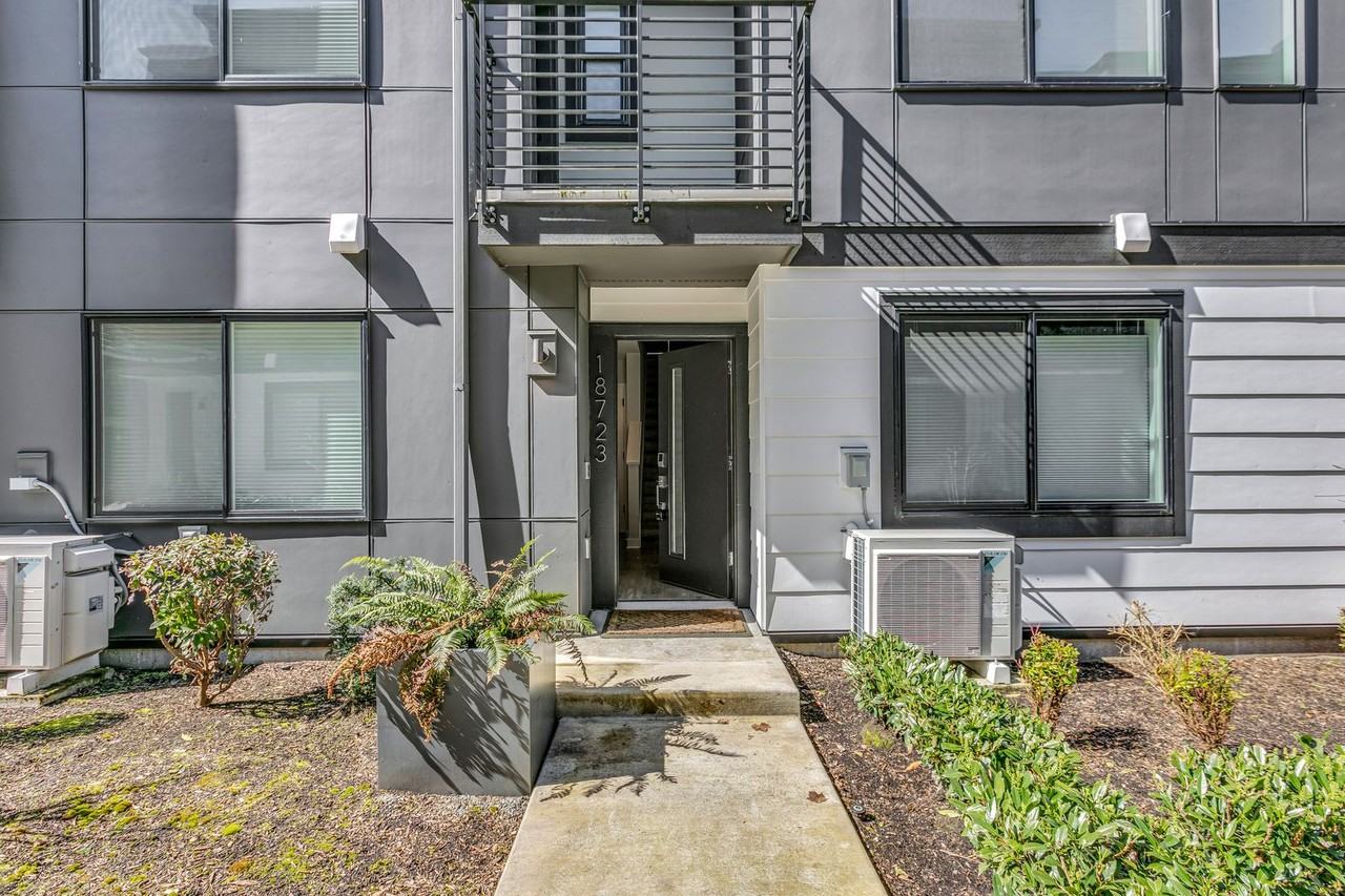 18723 76th Ave W - Photo 3 of 25