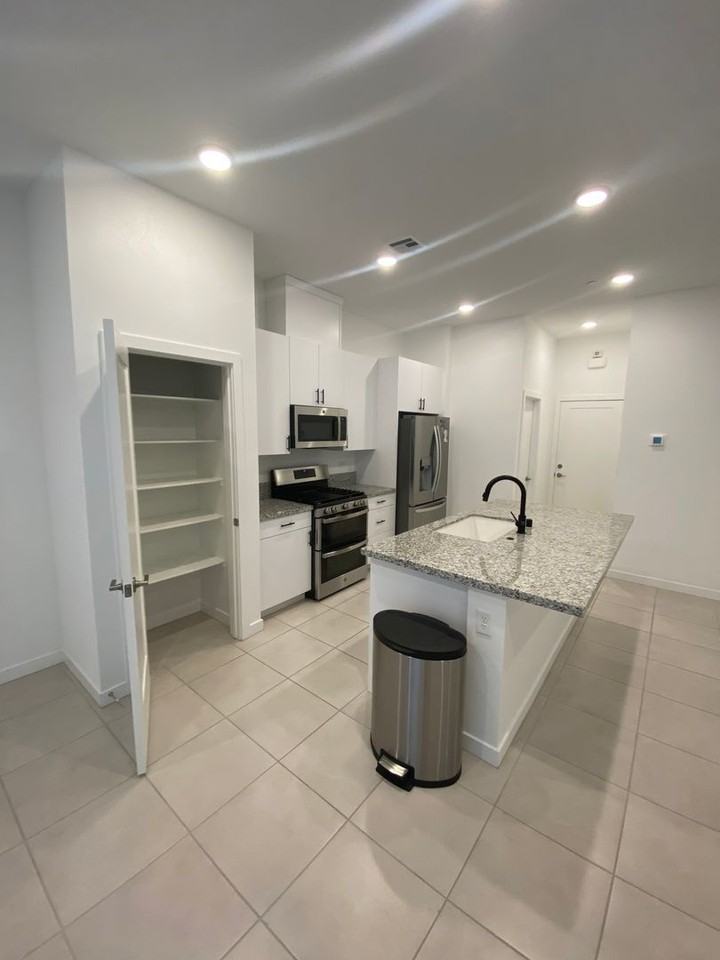 3211 Centano Ave - Photo 7 of 50