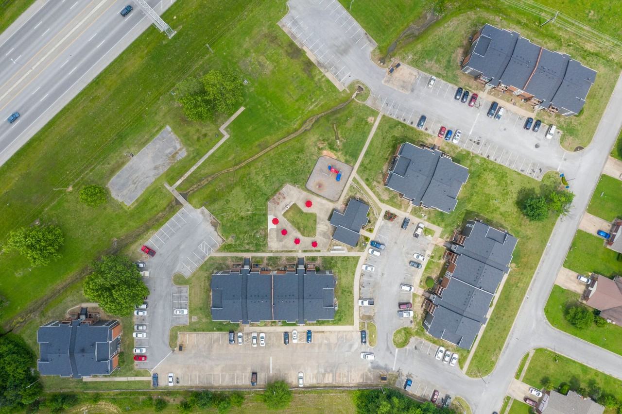 Hillside on Madison - Photo 7 of 9