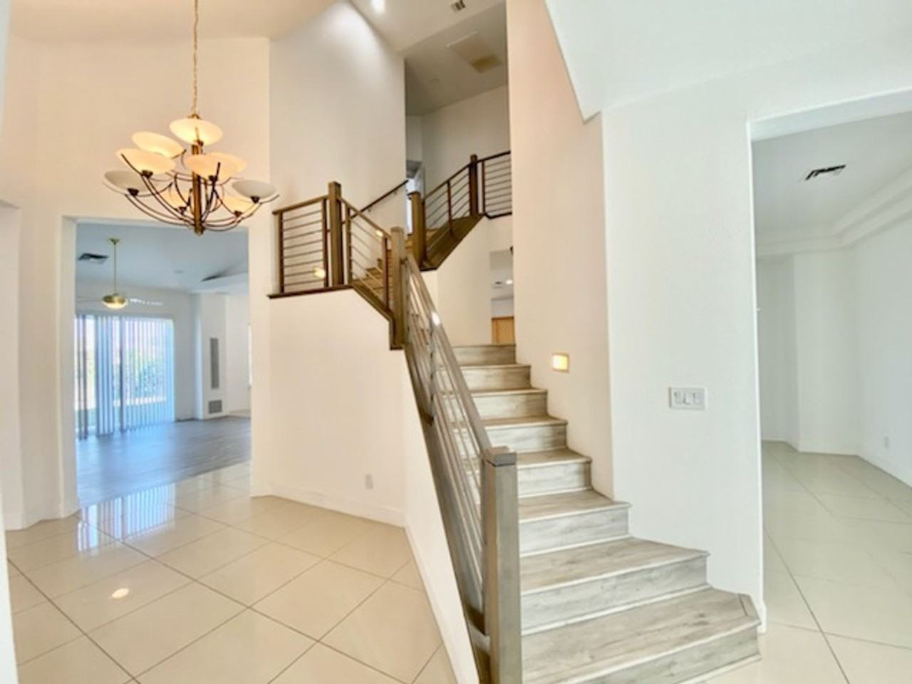 9800 Camden Hills Ave - Photo 4 of 25