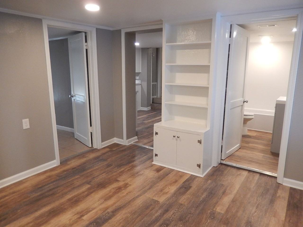 1529 Elberta Dr - Photo 3 of 25