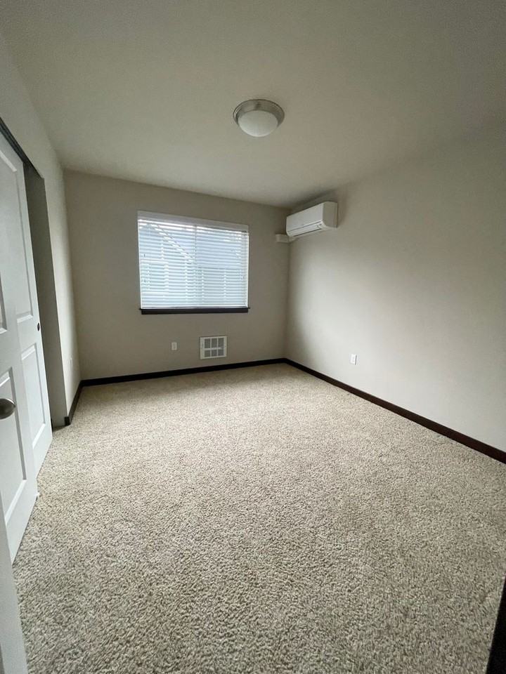 7232 212th St Sw #B - Photo 6 of 16