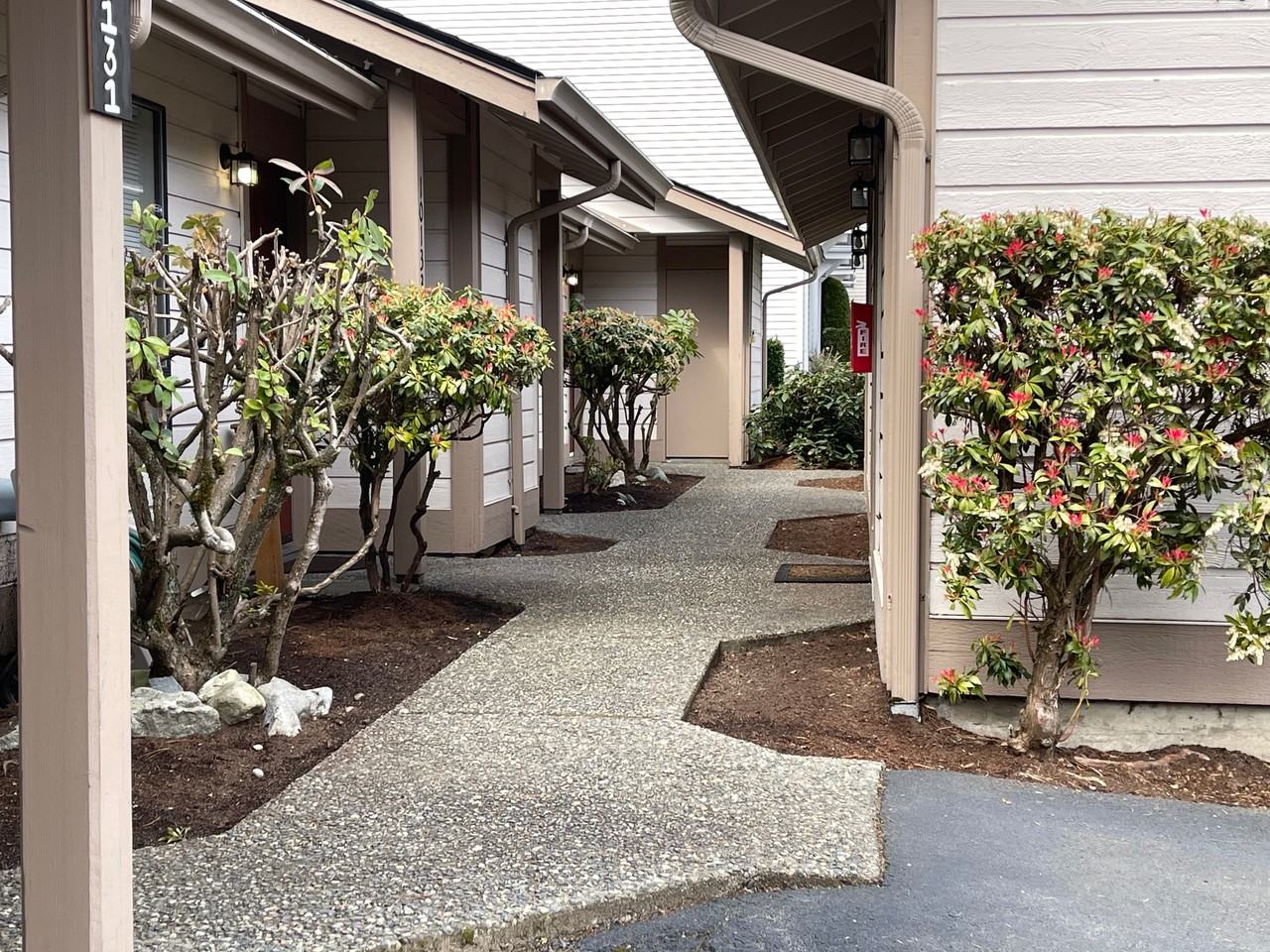 10135 Ne 137th Pl #11 - Photo 2 of 11