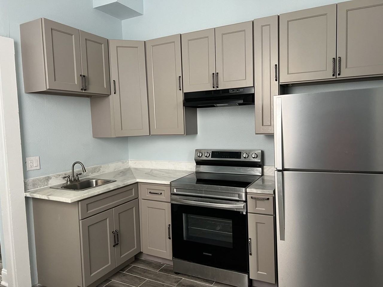 8226 Burthe St - Photo 3 of 7