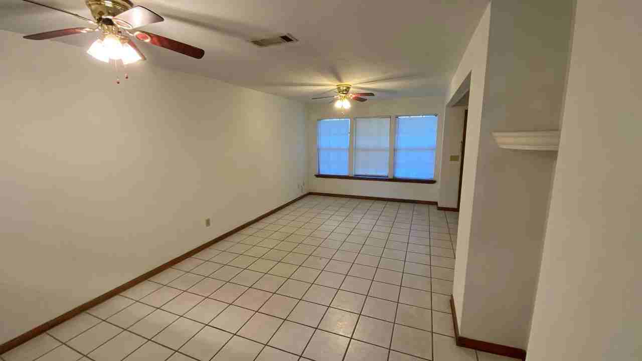 786 Timberway Ct - Photo 3 of 20
