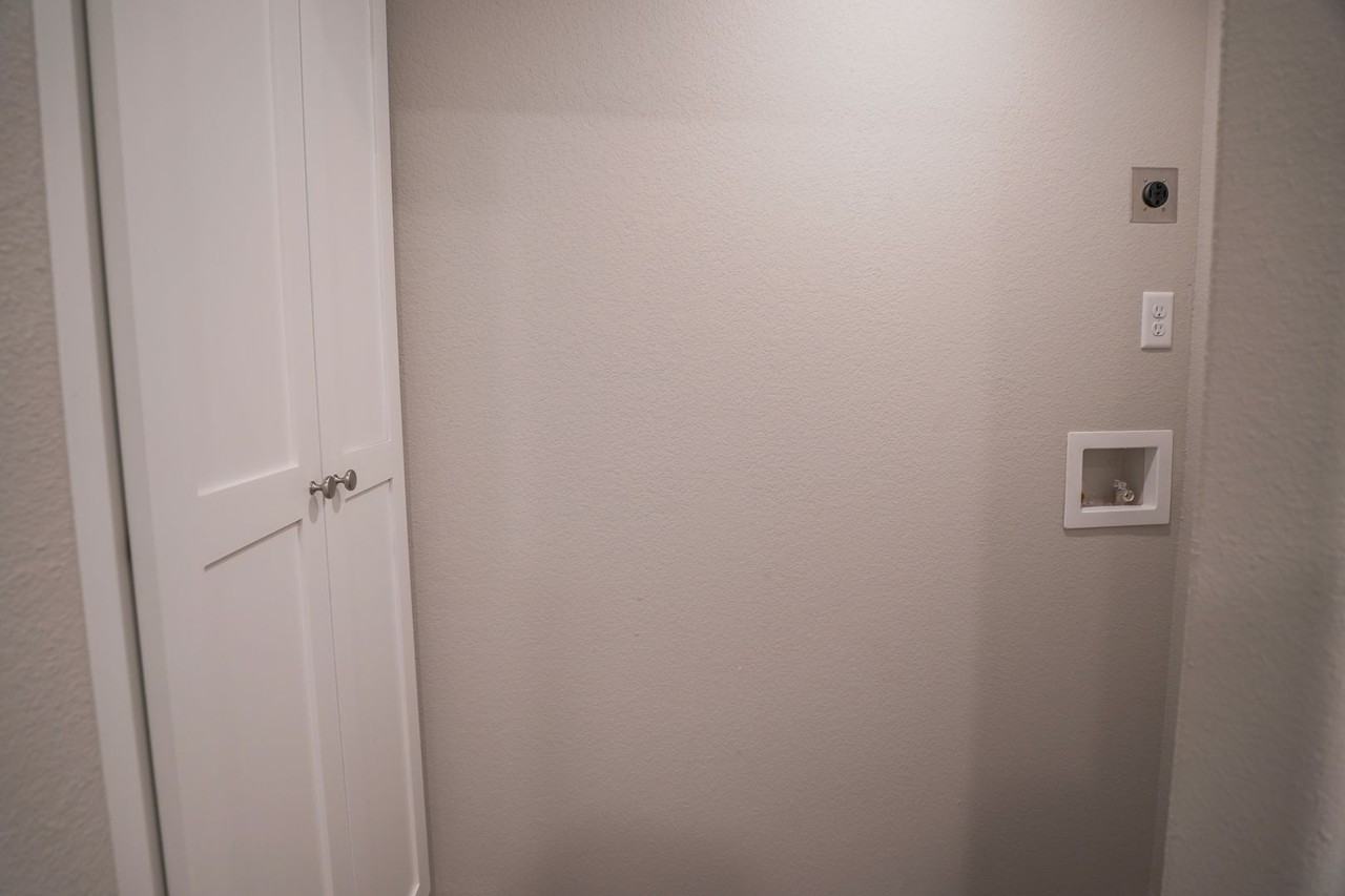 748 N Honey Locust Bnd - Photo 7 of 12