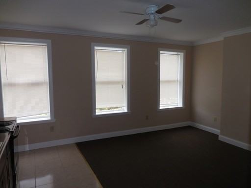 1433 W Lombard St #4 - Photo 3 of 5