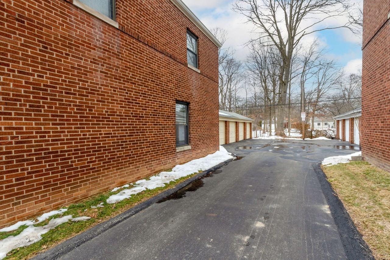 636 Blenheim Rd - Photo 3 of 25