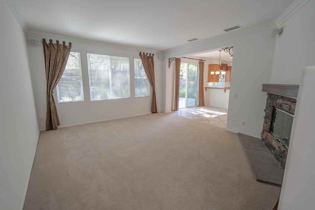 27552 Weeping Willow Dr - Photo 3 of 12