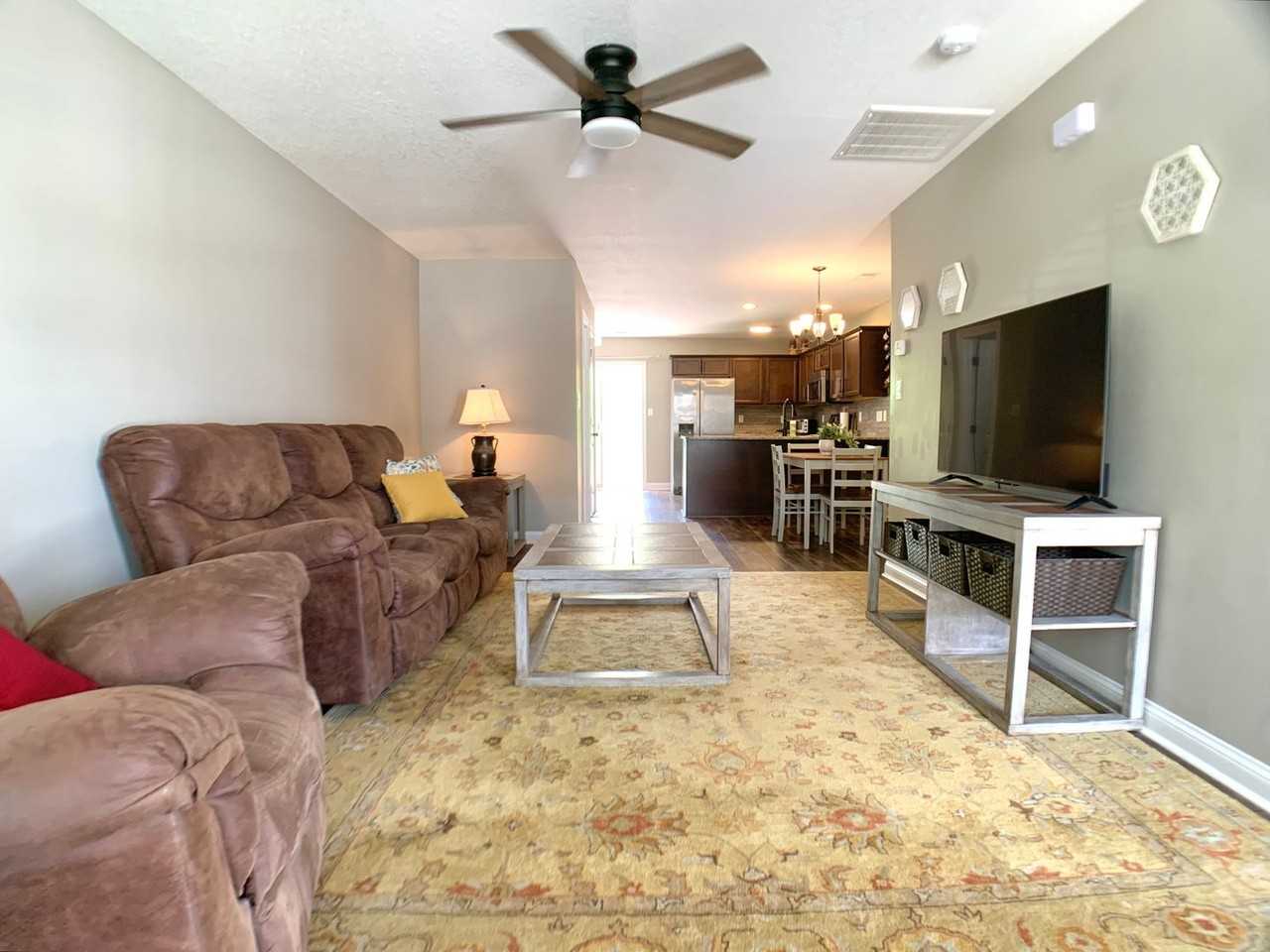 364 Sam Houston Cir - Photo 4 of 29