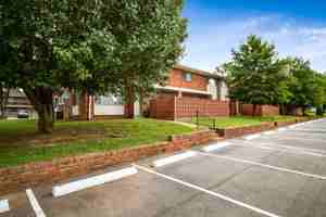 featured image of 675 Harding Pl